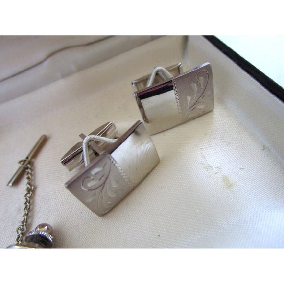 VTG Cufflinks and Tie Tack Boxed Hand Engraved "Century" Silver Tone Set Canada - Picture 3 of 11